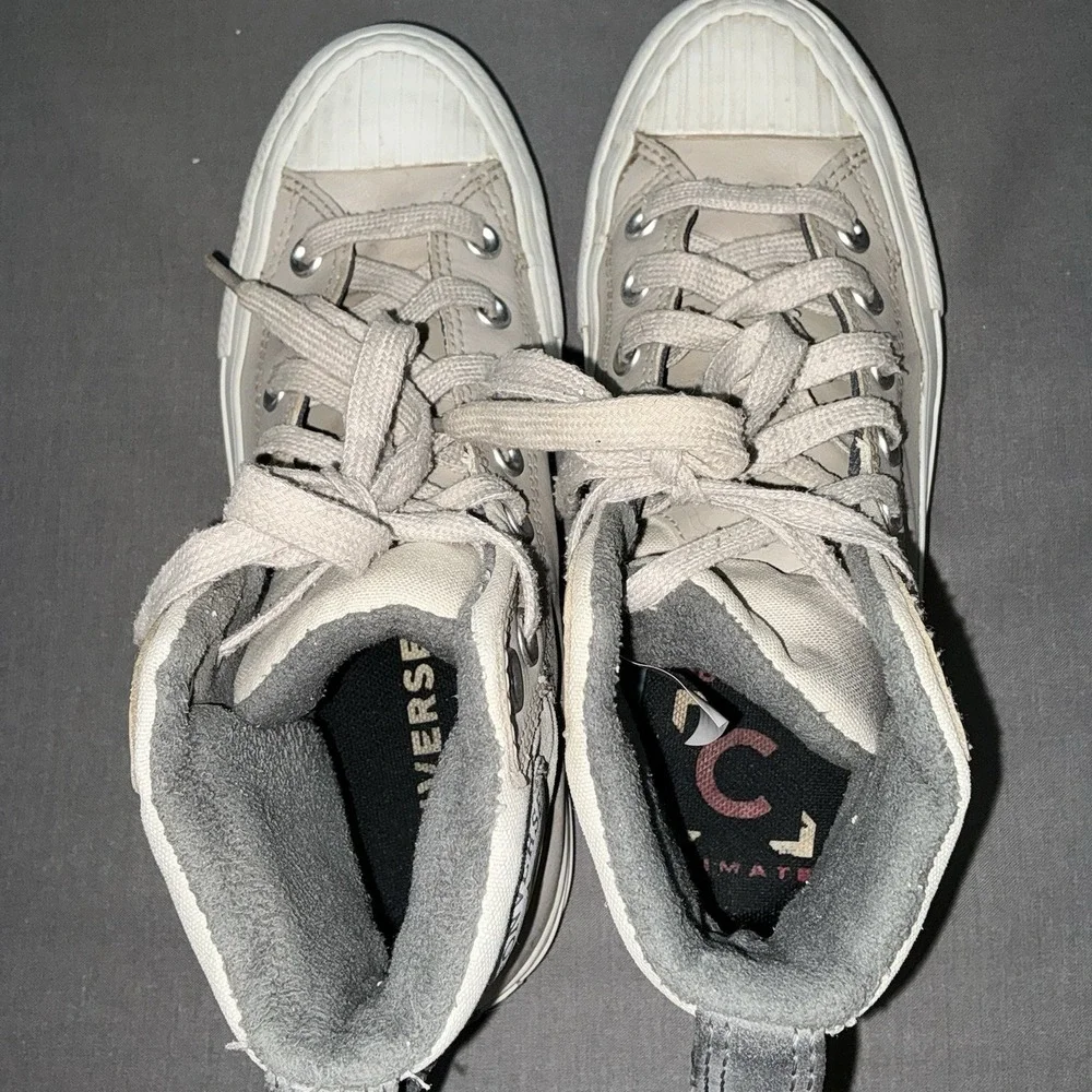 Converse Chuck Taylor All Star youth size 4.5 Counter Climate Leather Sneakers